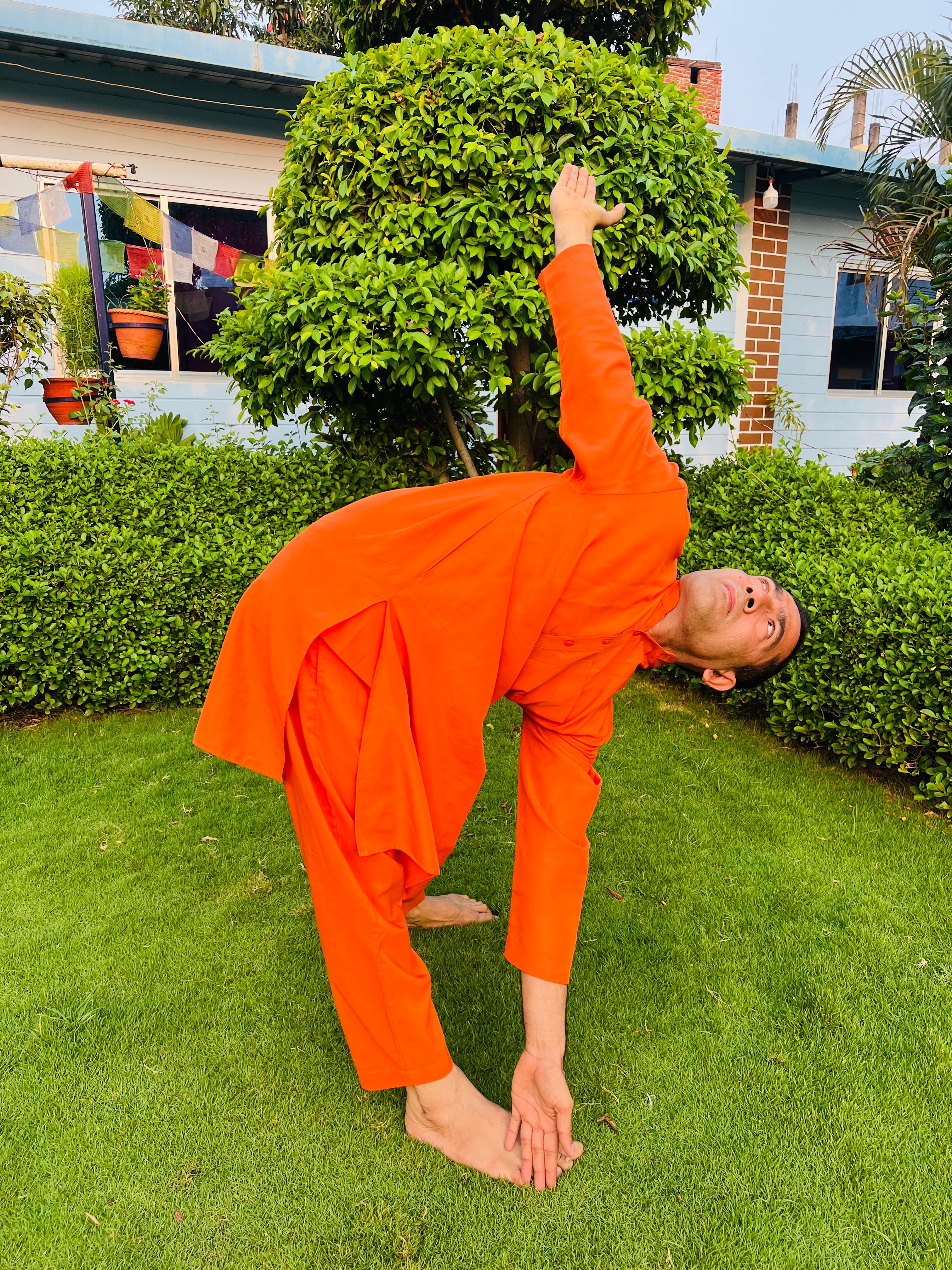 त्रिकोणासन